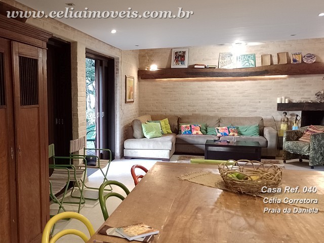 Ambiente integrado de sala e cozinha